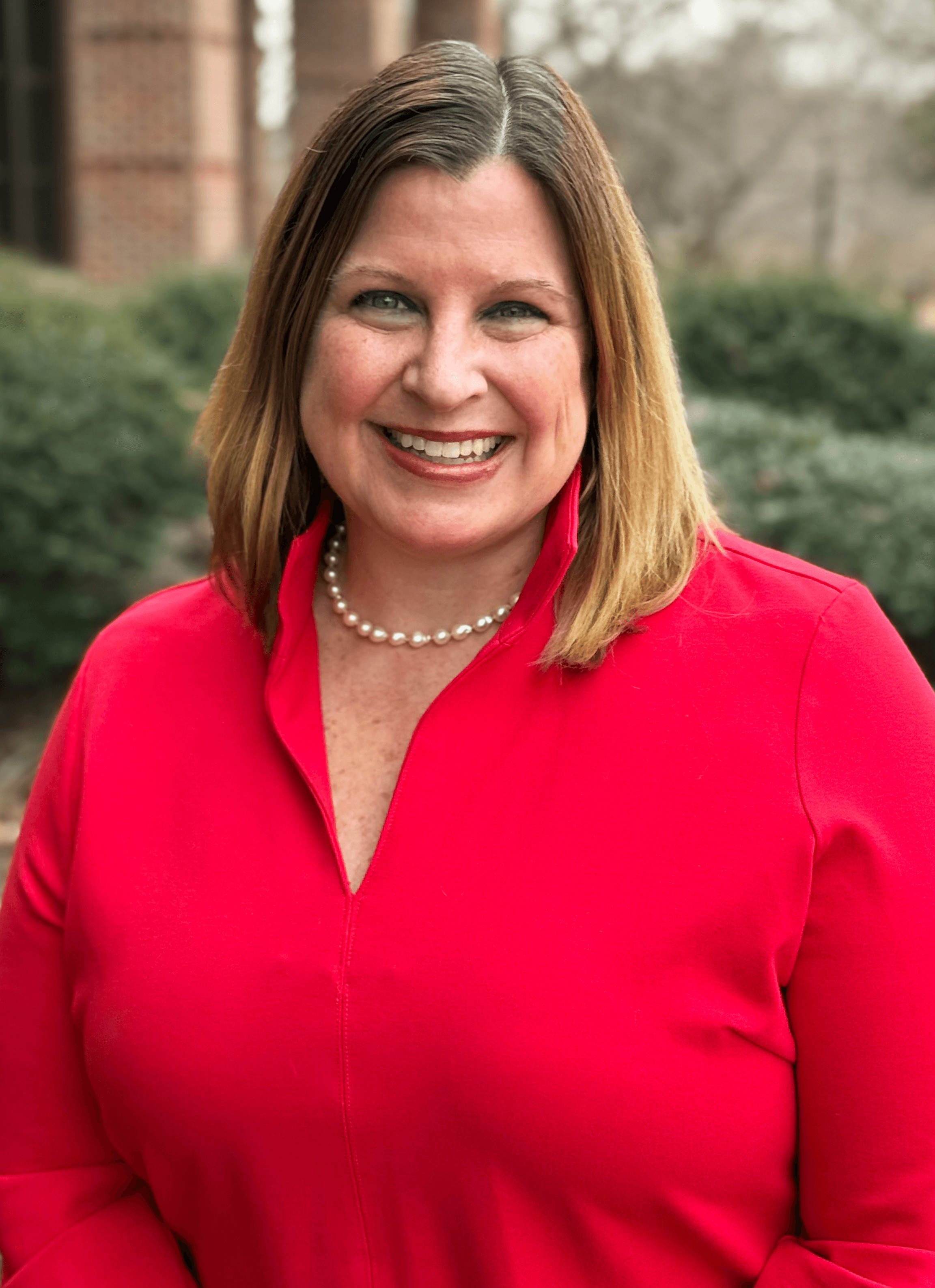 Dana Ayres headshot