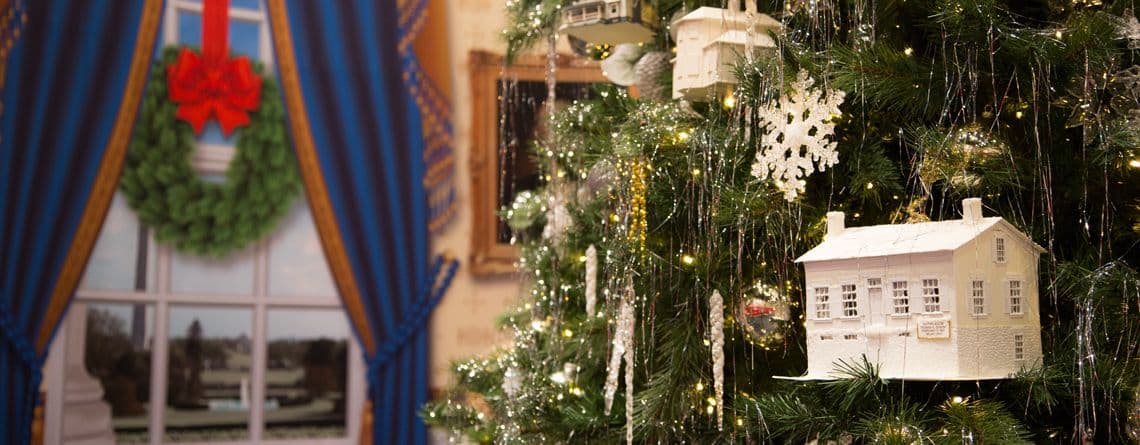 Home for the Holidays: Christmas at the White House 2001