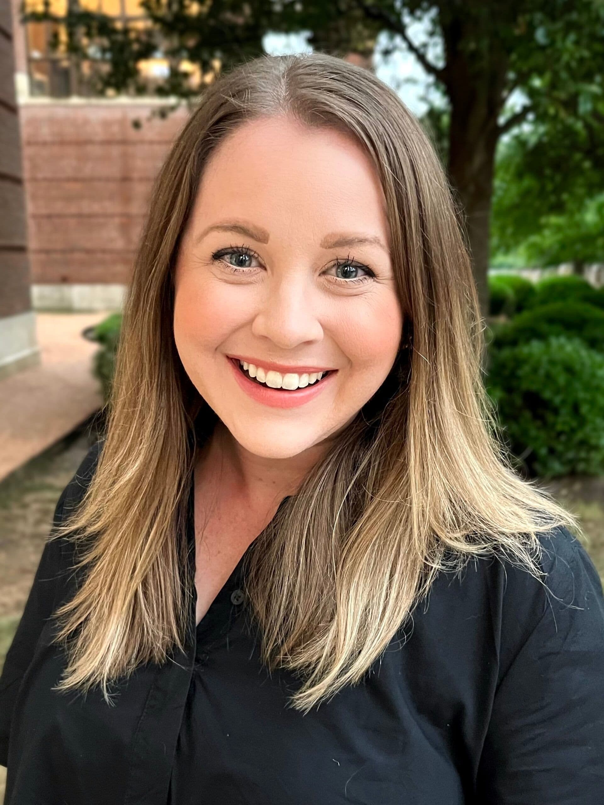 Katie Woodward headshot