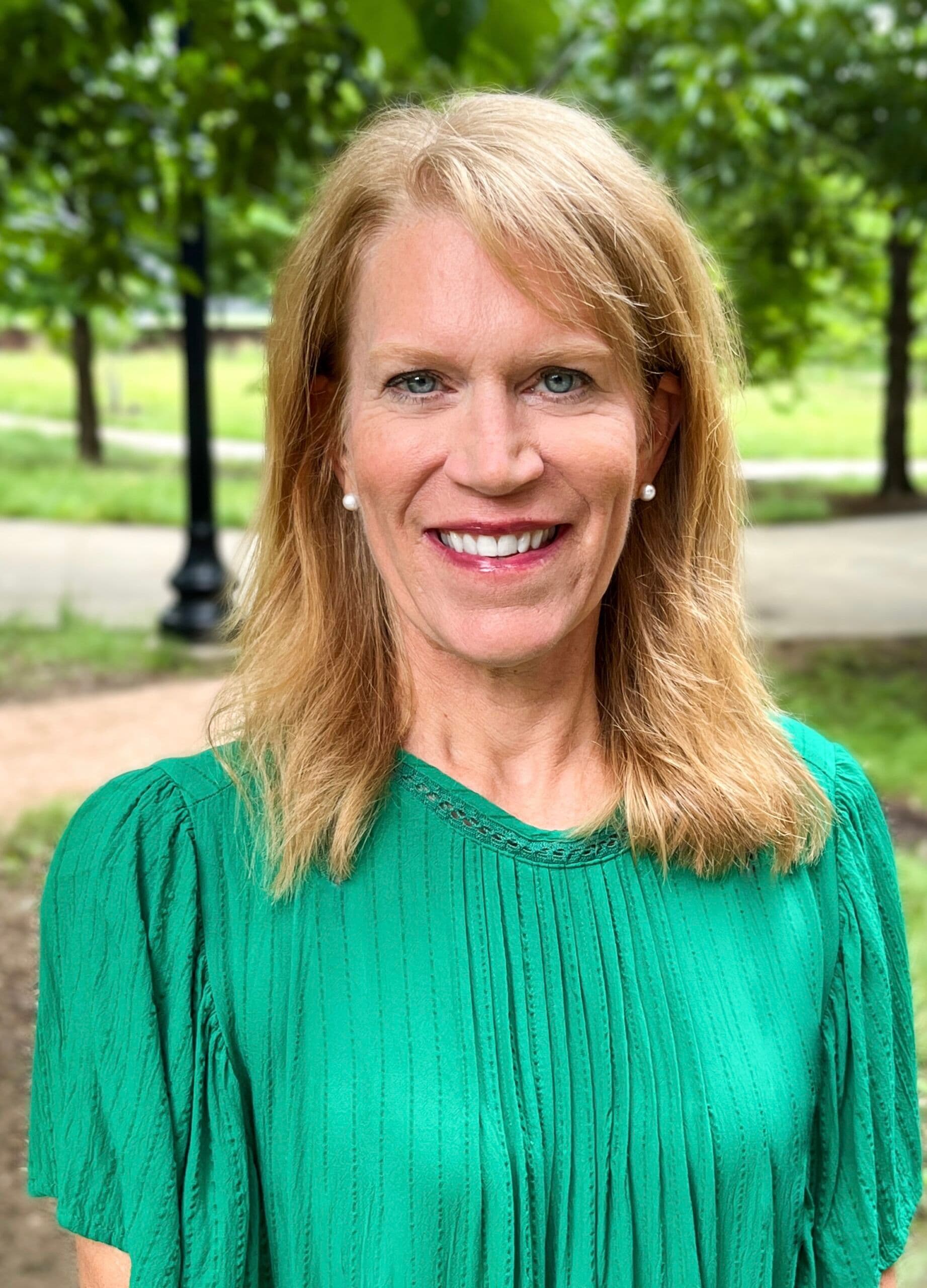 Amy Powers headshot