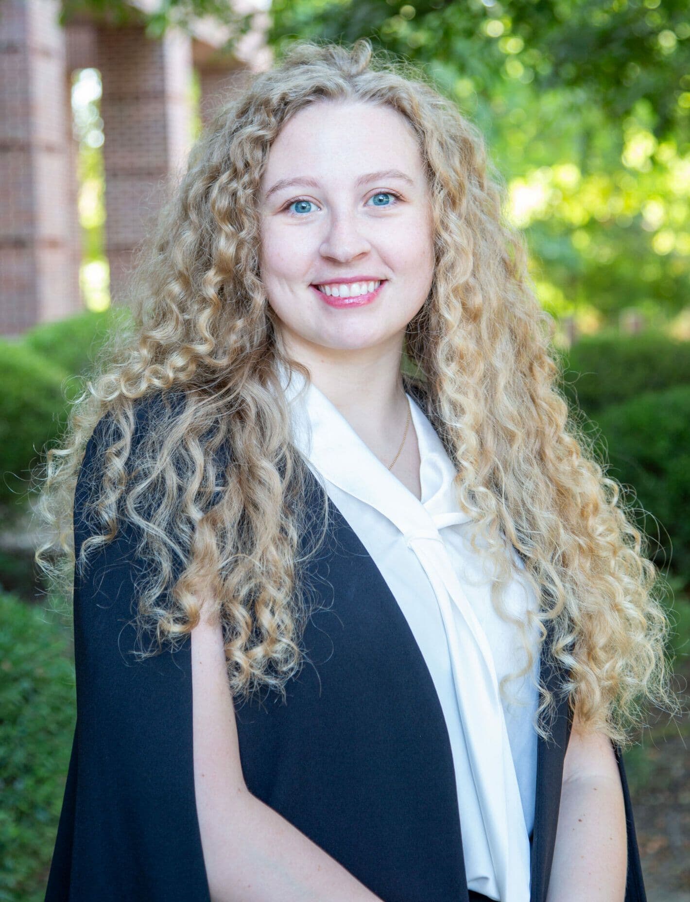 Hannah Dale headshot