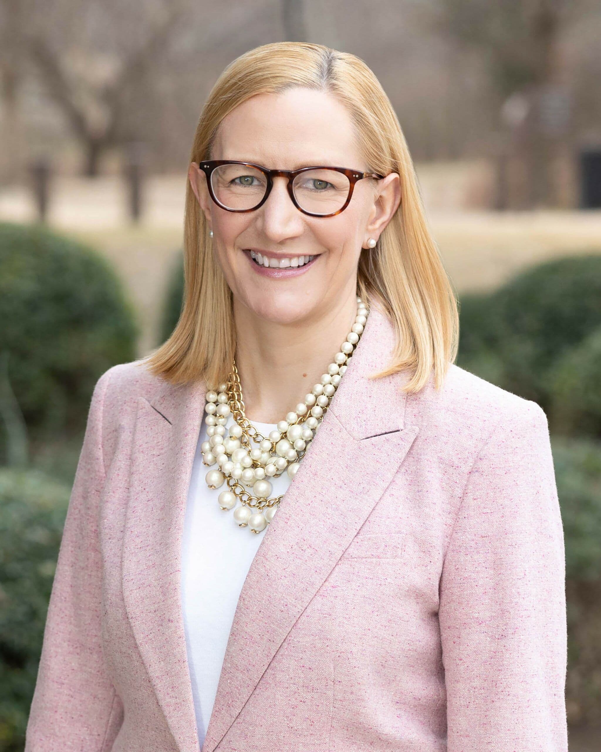 Holly Kuzmich headshot